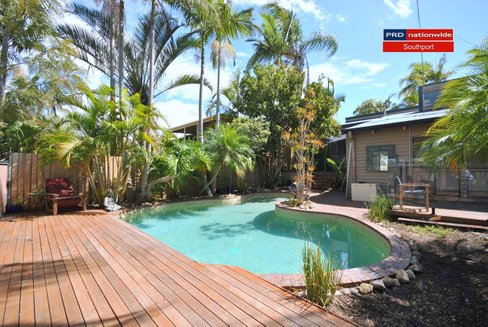 8 Warrawee Ave, ASHMORE QLD 4214