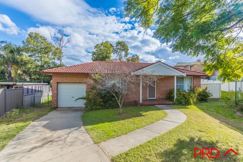 8 Wattle Close, TAMWORTH NSW 2340