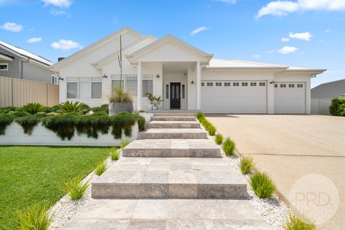 8 Willie Ploma Place, GOBBAGOMBALIN NSW 2650