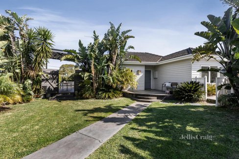 8 York Street Bentleigh East 3165