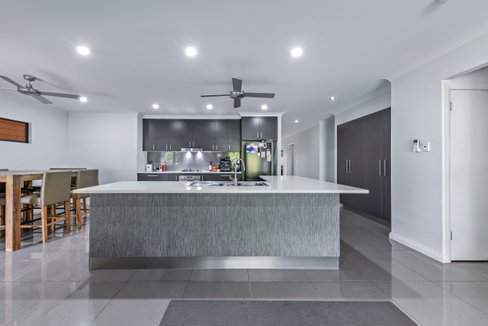 80 Abell Road, CANNONVALE QLD 4802