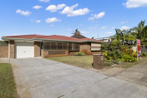 80 Mallawa Drive, Palm Beach QLD 4221