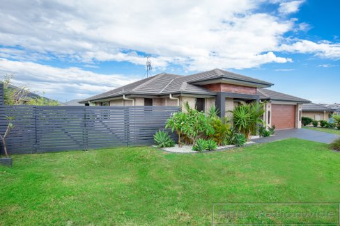 80 McKeachies Drive, ABERGLASSLYN NSW 2320