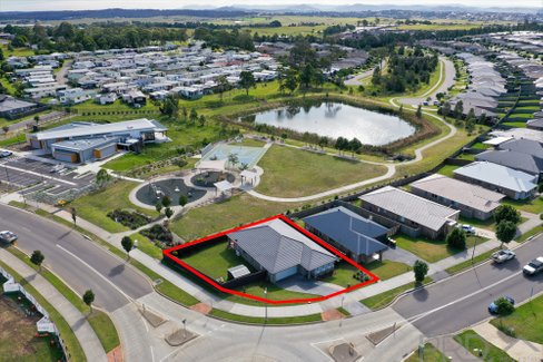 80 Saddlers Drive, GILLIESTON HEIGHTS NSW 2321