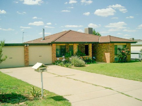 80 Undurra Drive, GLENFIELD PARK NSW 2650