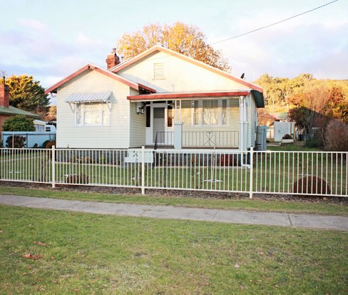 80 Winton Street, TUMBARUMBA NSW 2653