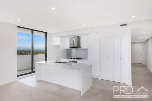 806/1-5 Treacy Street, HURSTVILLE NSW 2220