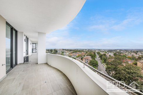 806/1-5 Treacy Street, HURSTVILLE NSW 2220