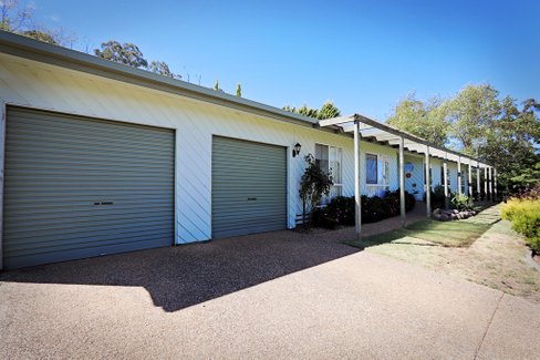 81-83 Gilbert St, TUMBARUMBA NSW 2653