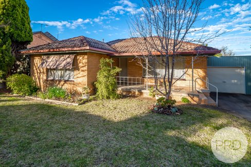 81 Grove Street, KOORINGAL NSW 2650
