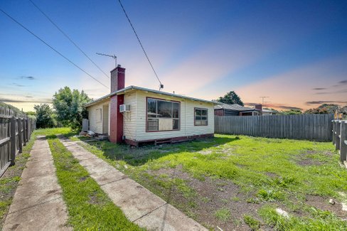 81 Waitara Grove Norlane 3214