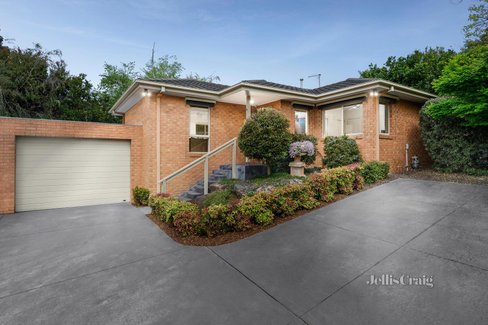 8 11 Peden Street Chirnside Park 3116