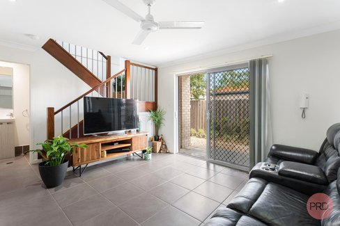 8/126 Central Street, LABRADOR QLD 4215