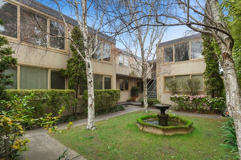 8/1456 Malvern Road Glen Iris 3146