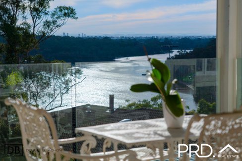 816-818 Henry Lawson Drive, PICNIC POINT NSW 2213