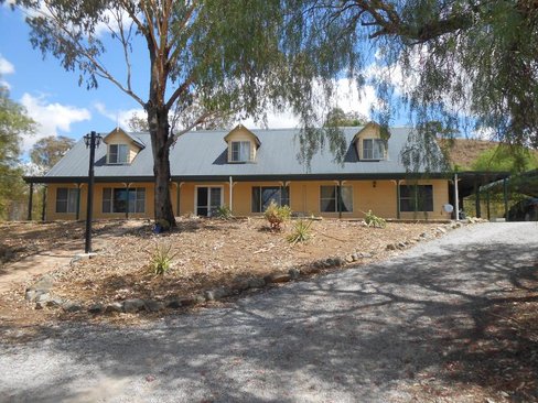 82 Eloura Rd, TAMWORTH NSW 2340