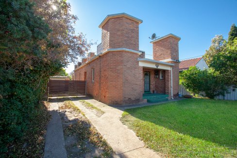 82 New England Highway, MAITLAND NSW 2320