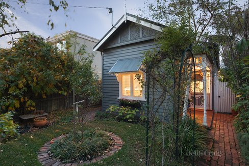 82 Normanby Avenue Thornbury 3071