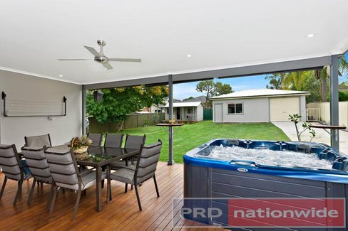 82 Park Road, EAST HILLS NSW 2213