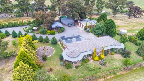 82 Tambo Road,, INVERMAY VIC 3352