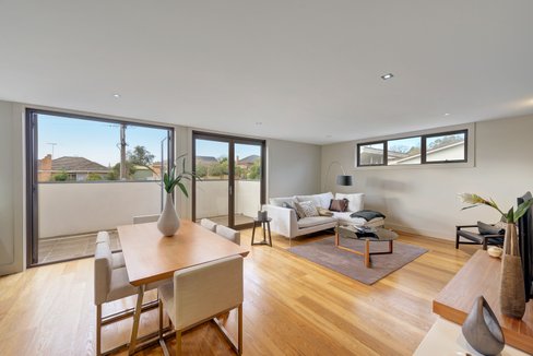 8/216 Belmore Road Balwyn 3103