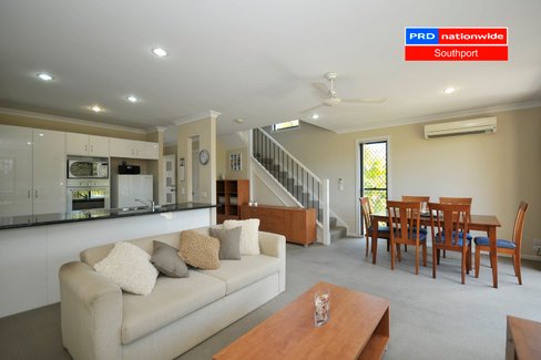 8/23 Bourton Road, MERRIMAC QLD 4226