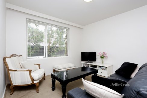 8 23 Kooyong Road Armadale 3143