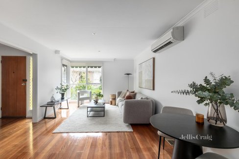 8 27 High Road Camberwell 3124