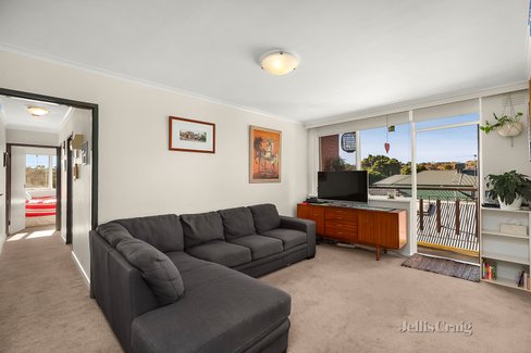 8/27 Roseberry Street Ascot Vale 3032