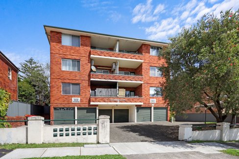 8/3 Short Street, CARLTON NSW 2218