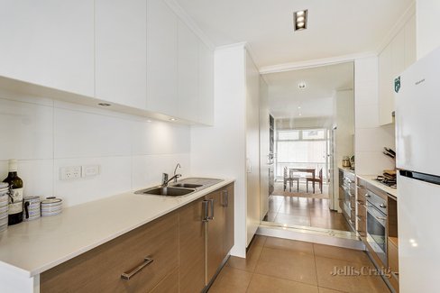 8/33 Davison Street Richmond 3121