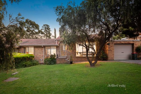 8 34 Bowen Road Doncaster East 3109