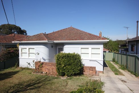 84 Canonbury Grove, BEXLEY NORTH NSW 2207