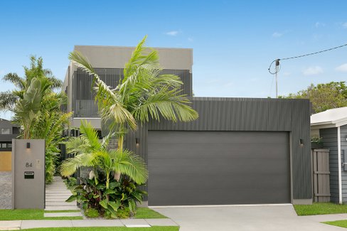 84 Chainey Avenue, MIAMI QLD 4220