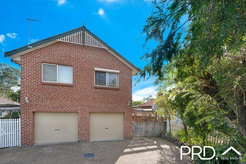 84 Park Road, EAST HILLS NSW 2213