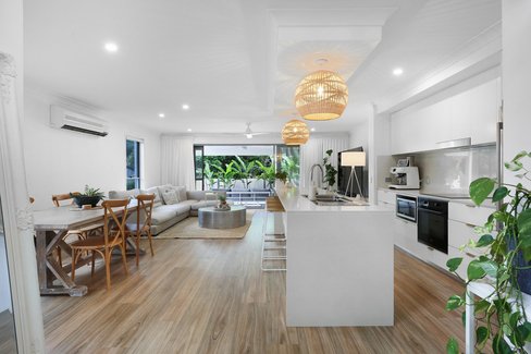 84 Verona Circuit, Burleigh Waters QLD 4220