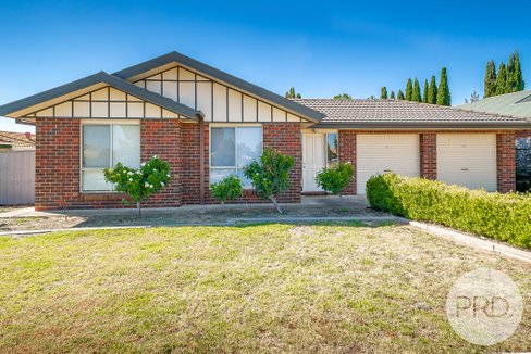 84 Yentoo Drive, GLENFIELD PARK NSW 2650