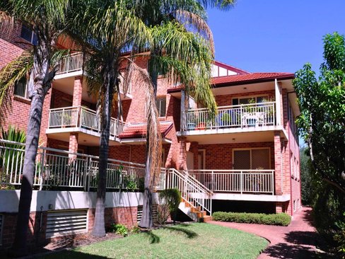 8/41-43 Hampden Street, BEVERLY HILLS NSW 2209