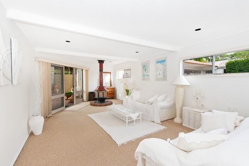 847 Henry Lawson Drive, PICNIC POINT NSW 2213