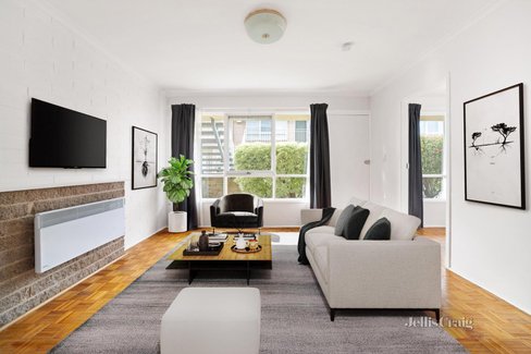 8 5-7 Brindisi Street Mentone 3194