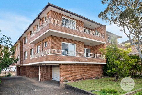 8/5-7 Wright Street, HURSTVILLE NSW 2220