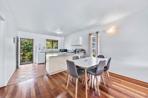 8/5 Border Drive, CANNONVALE QLD 4802