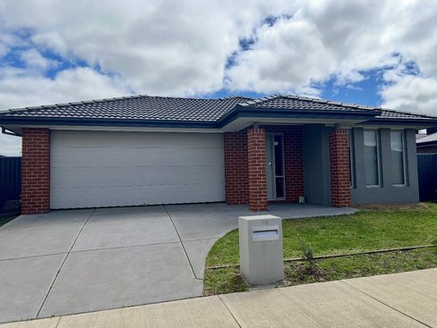 85 Lugano Avenue, ALFREDTON VIC 3350