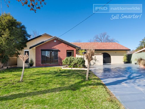 85 Raye Street, TOLLAND NSW 2650