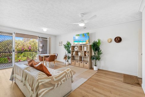 8/54 Dutton Street, COOLANGATTA QLD 4225