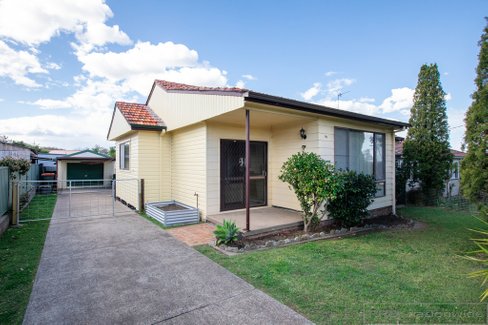 86 Collinson Street, TENAMBIT NSW 2323