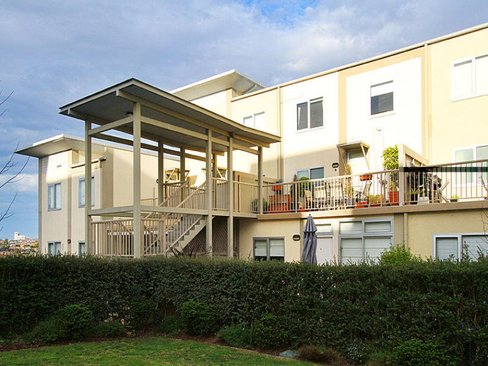 8 6 Horizon Drive Maribyrnong 3032