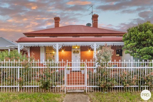 86 Railway Street, TURVEY PARK NSW 2650
