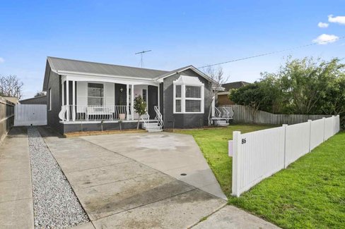86 Sladen Street  Hamlyn Heights 3215