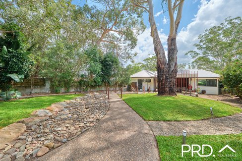 860 Henry Lawson Drive, PICNIC POINT NSW 2213
